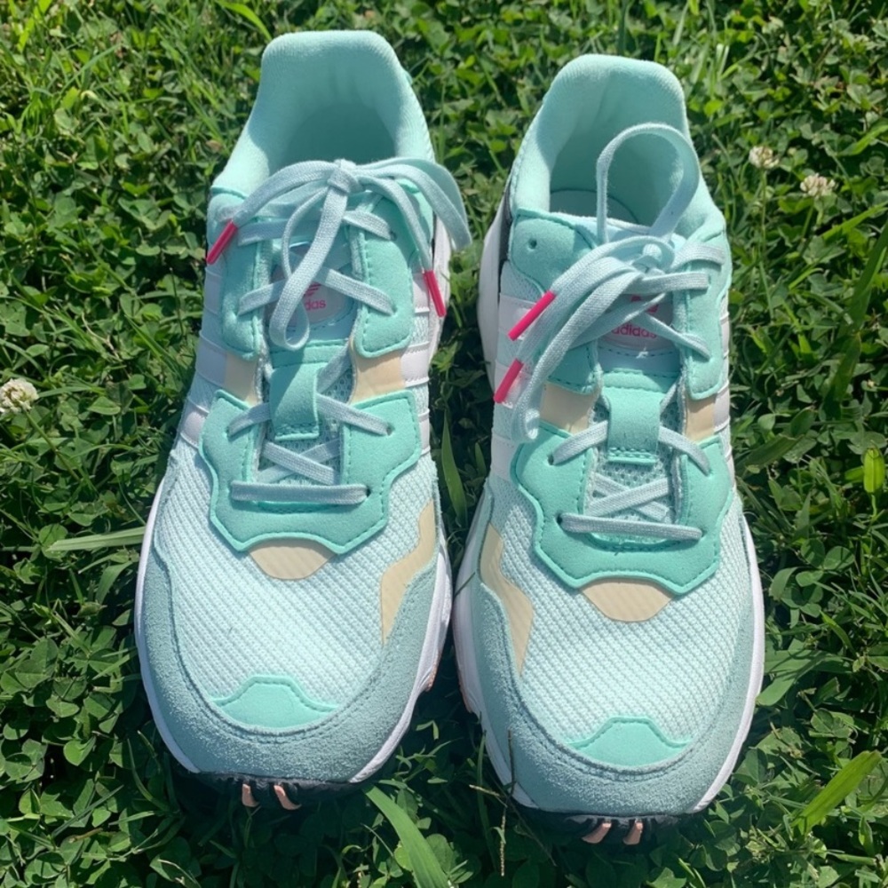 Retro Adidas Sneakers